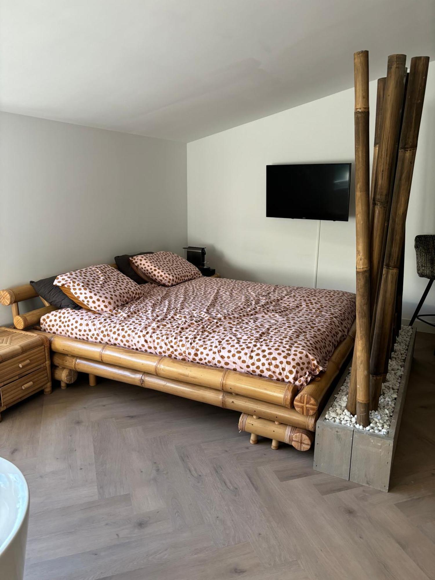 Bamboe Suite Bentveld Met Ligbad En Gratis Parkeren Extérieur photo